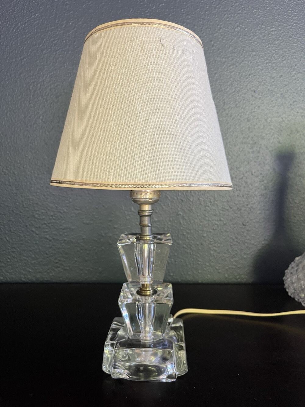Vintage UV Reactive Glass Table Lamp MCM Geometric Stacked Base Working 14”